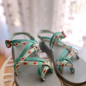 Size 9. Brand:Chaco. Used: Lightly.  Double strap with toe.